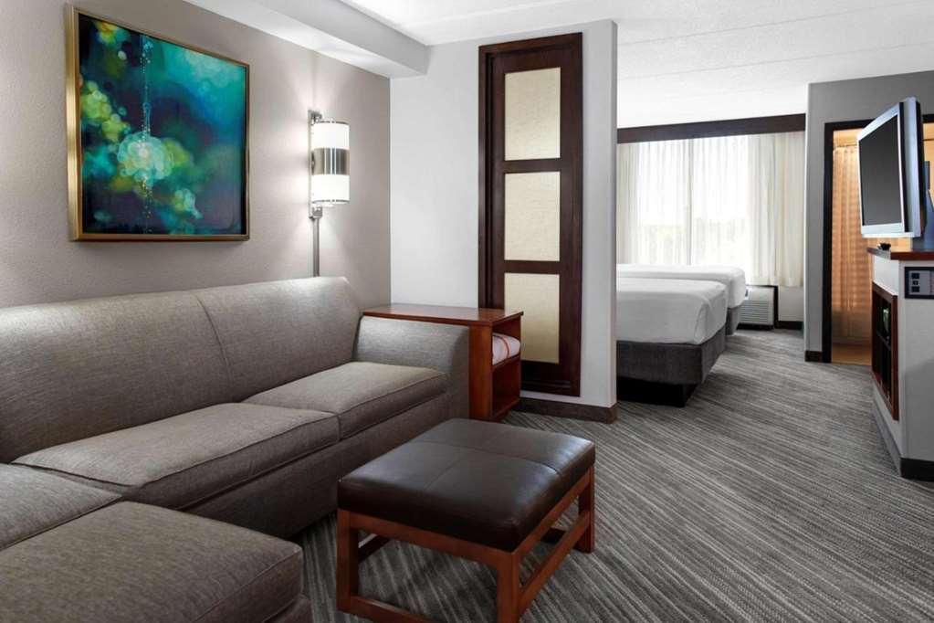 Hotel Homewood By Hilton Airport